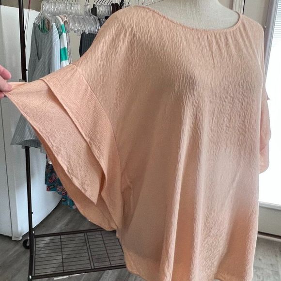 Chico's Peachy Top with Statement Flutter Sleeves Size Large (Chico's 3) Size 16 - Picture 3 of 7